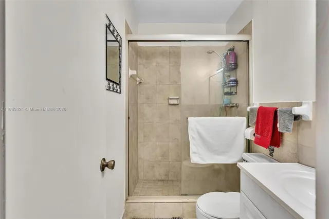 $195,000 | 5800 Northeast 22nd Way, Unit 523, Fort Lauderdale, FL 33308