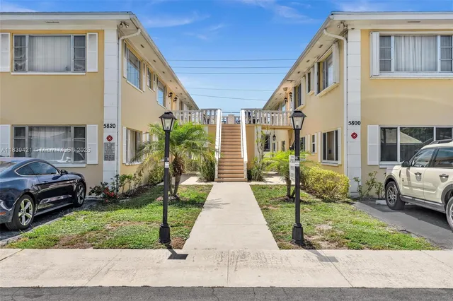 $195,000 | 5800 Northeast 22nd Way, Unit 523, Fort Lauderdale, FL 33308