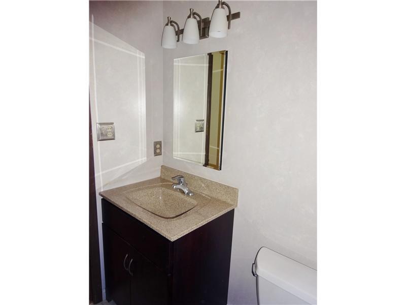 554 Country Club Road Washington, PA 15301 - Photo 18 of 24 Master Bath/Spa.