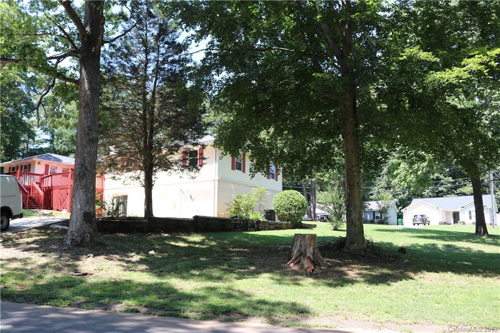 4020 Lake Road Charlotte, NC 28269 - Photo 3 of 33 Gallery Image 3