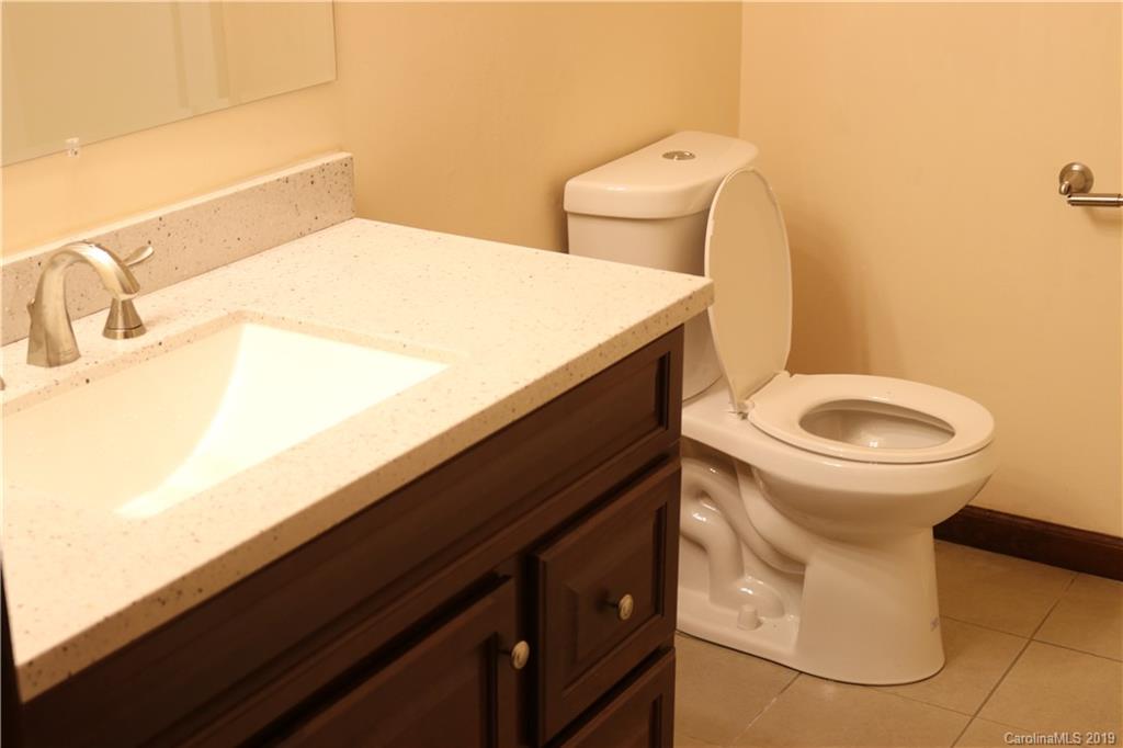 4020 Lake Road Charlotte, NC 28269 - Photo 23 of 33 Gallery Image 23