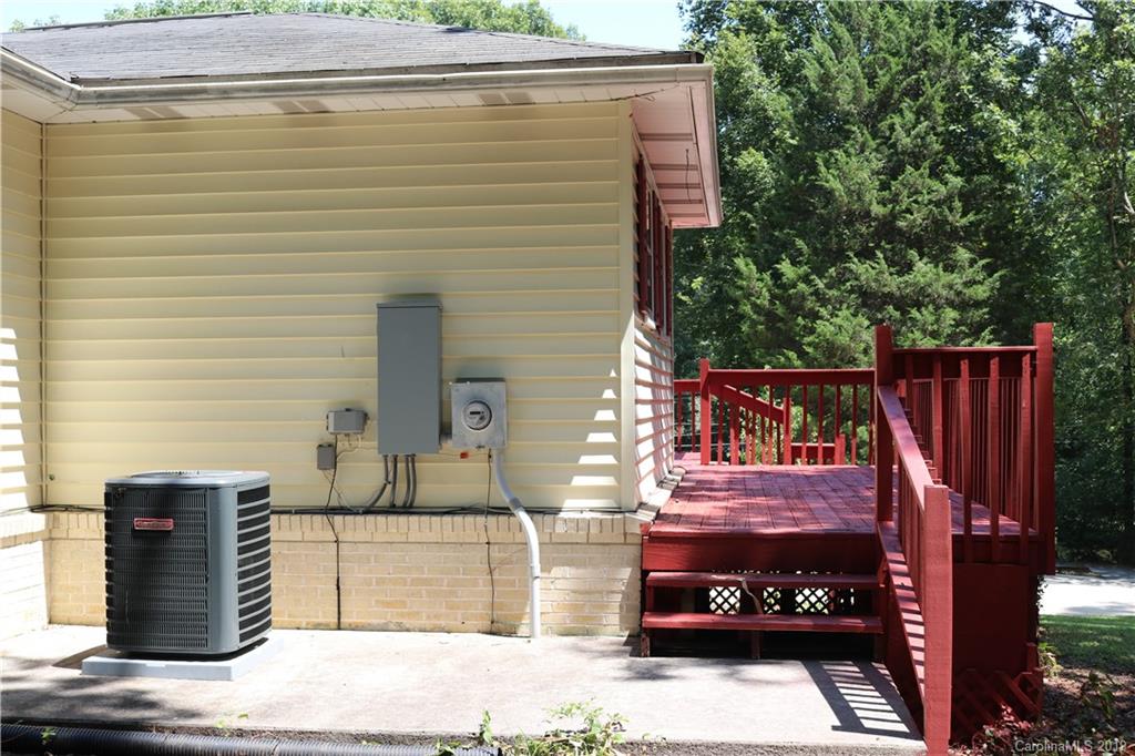 4020 Lake Road Charlotte, NC 28269 - Photo 30 of 33 Gallery Image 30