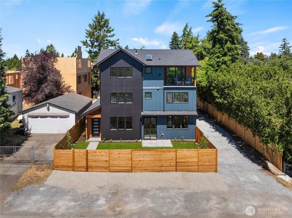 $1,299,000 | 510 North 92nd Street, Seattle, WA 98103