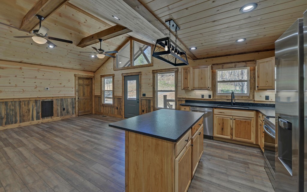313 Burger Road Murphy, NC 28906 - Photo 6 of 41