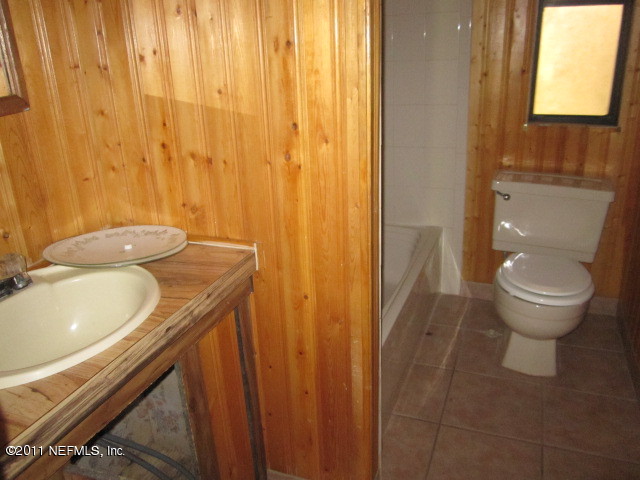 119 Rabbit Track Road Satsuma, FL 32189 - Photo 11 of 12 Master Bath