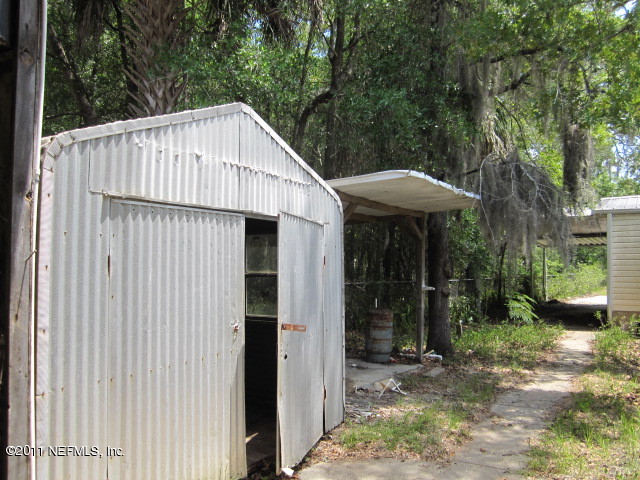 119 Rabbit Track Road Satsuma, FL 32189 - Photo 4 of 12 Back Yard and Shed