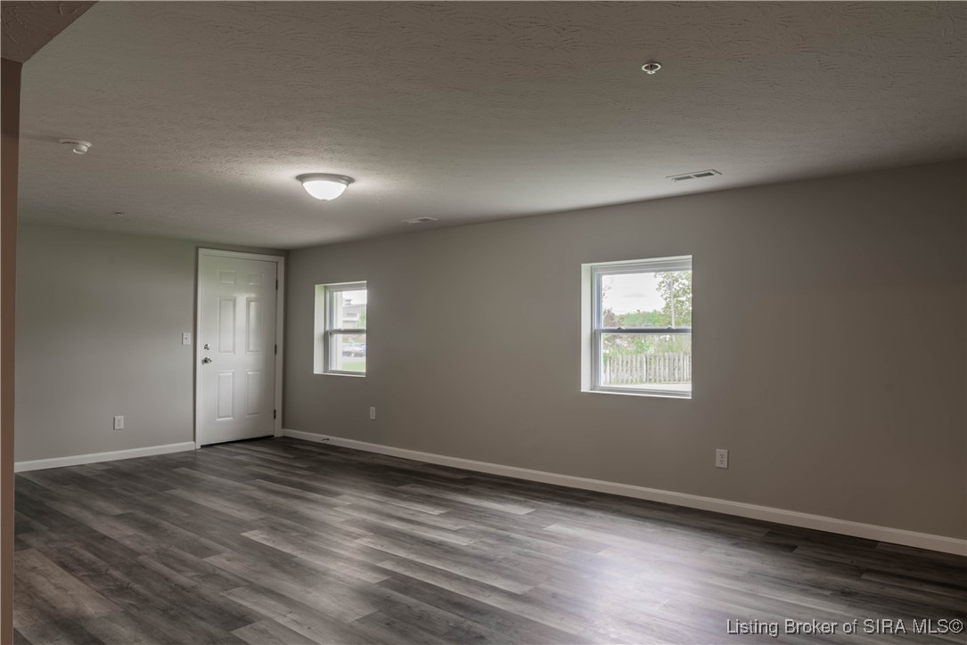 1170 North Eastern School Road Pekin, IN 47165 - Photo 2 of 10