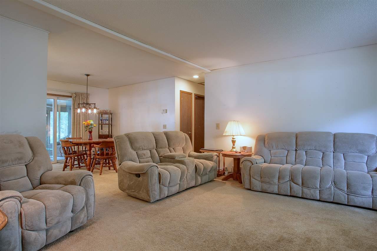 48660 Callens Road Chesterfield, MI 48047 - Photo 6 of 34