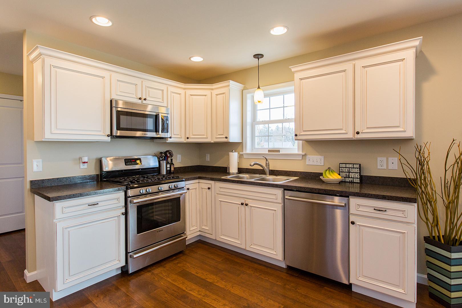 605 Frome Avenue Lititz, PA 17543 - Photo 11 of 54