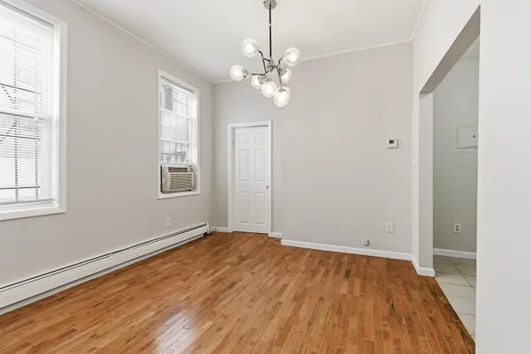 $2,550 | 154 South Street, Unit 1, Jersey City, NJ 07307