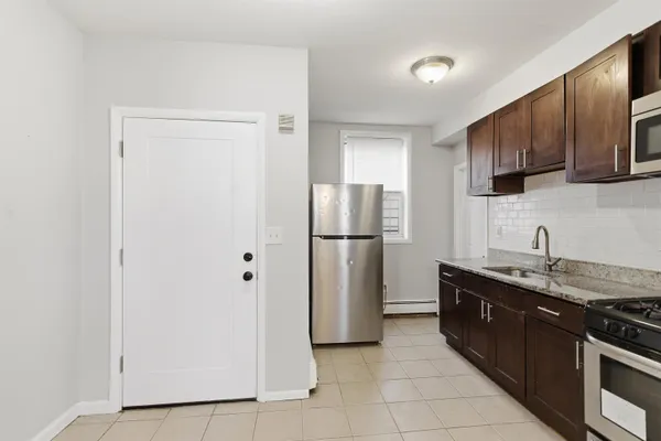 $2,550 | 154 South Street, Unit 1, Jersey City, NJ 07307