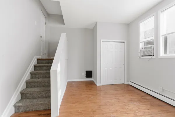 $2,550 | 154 South Street, Unit 1, Jersey City, NJ 07307