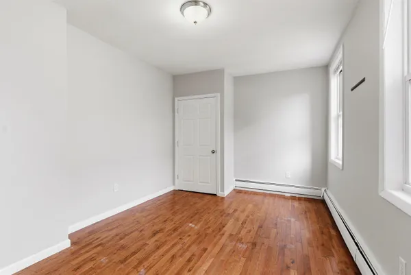 $2,550 | 154 South Street, Unit 1, Jersey City, NJ 07307