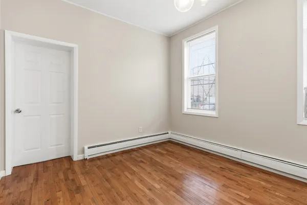 $2,550 | 154 South Street, Unit 1, Jersey City, NJ 07307