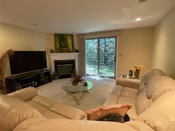 $339,900 | 1445 Winterberry Court, Unit 2B, Hermitage, PA 16148