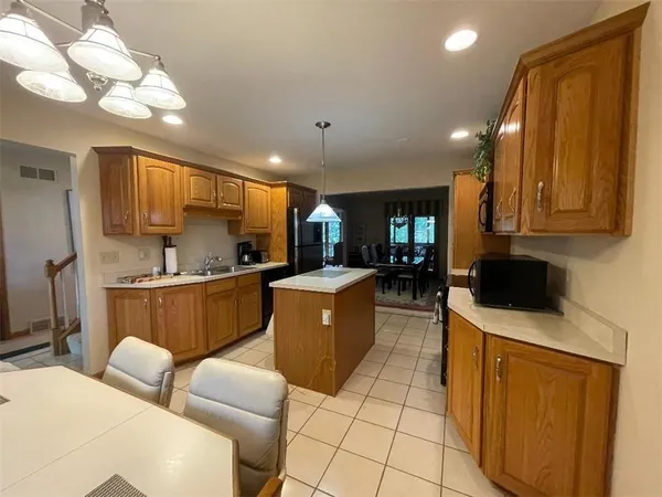 $339,900 | 1445 Winterberry Court, Unit 2B, Hermitage, PA 16148