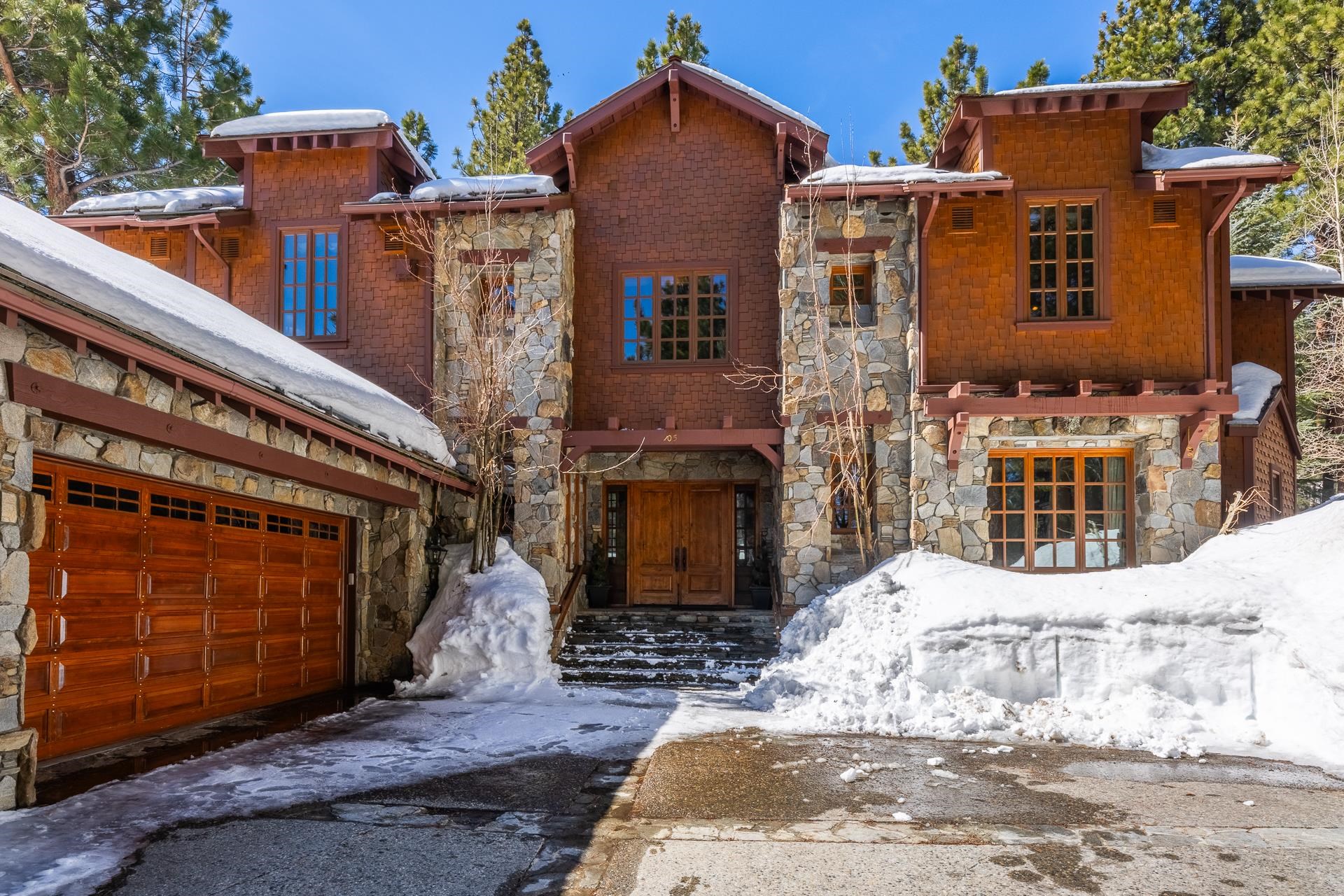 a front view of house with yard