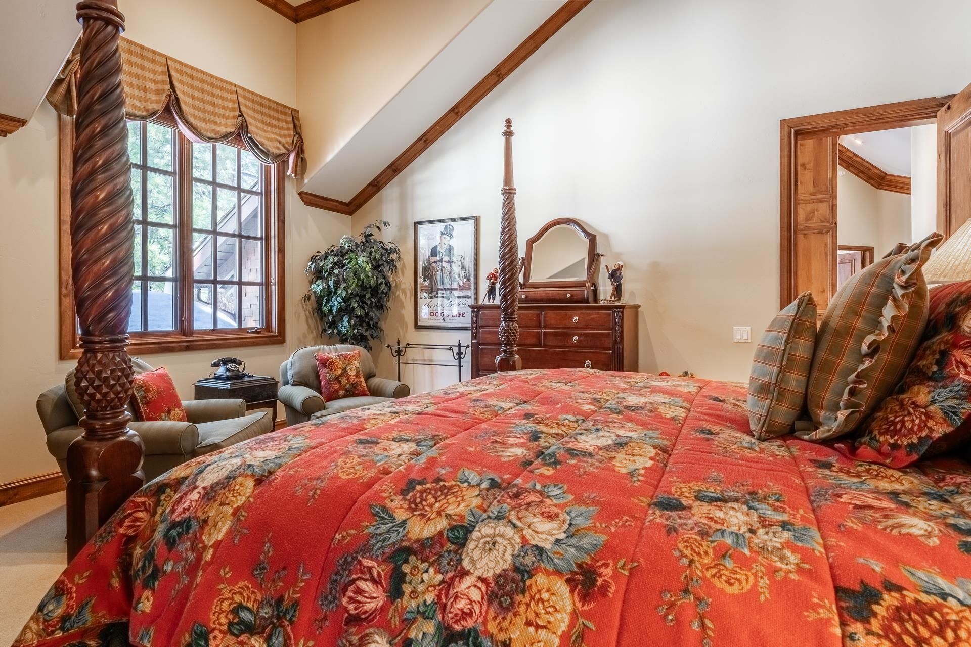 105 Northstar Circle Mammoth Lakes, CA 93546 - Photo 34 of 49 a bedroom with bed and wooden floor