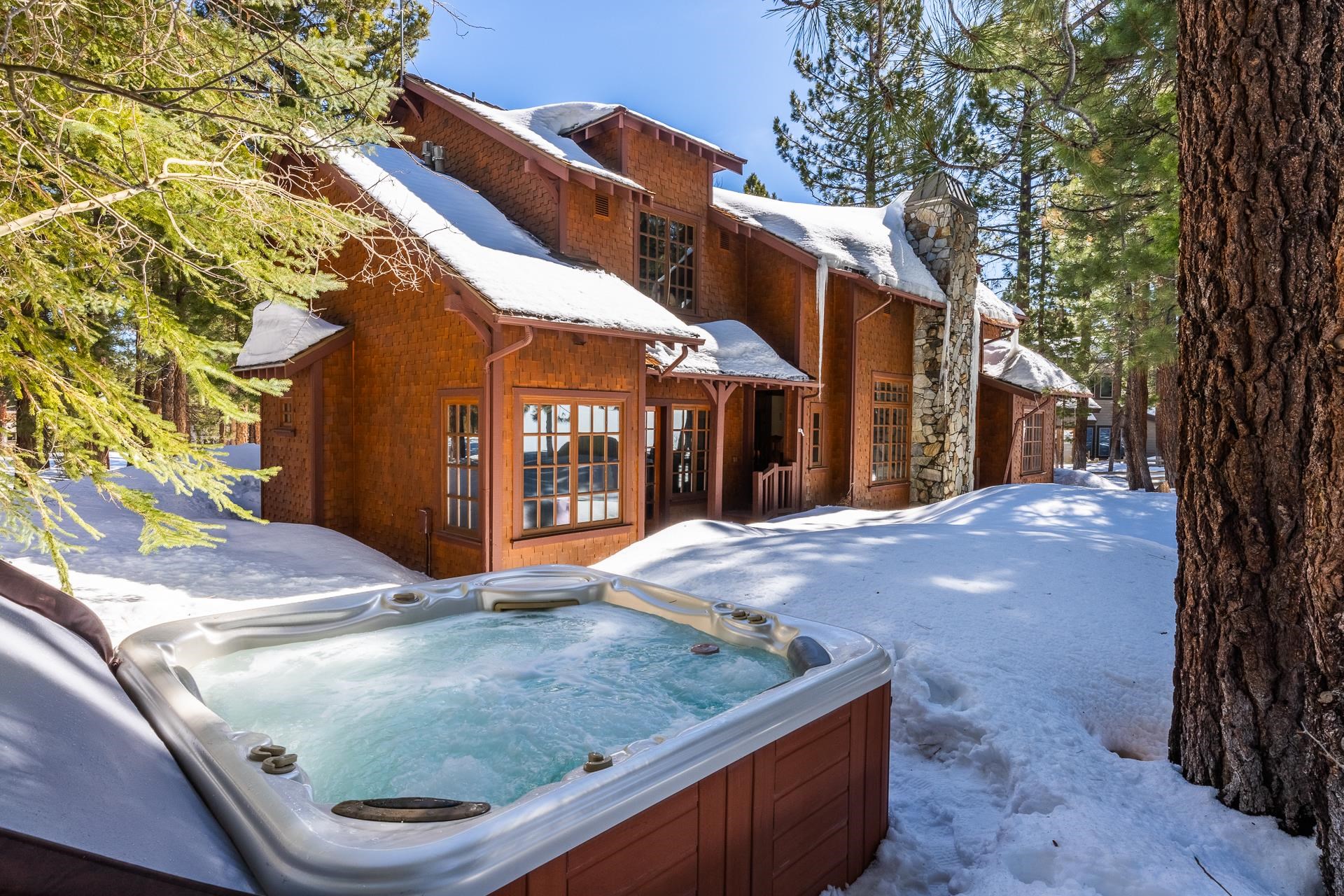 105 Northstar Circle Mammoth Lakes, CA 93546 - Photo 44 of 49 a view of outdoor space and yard