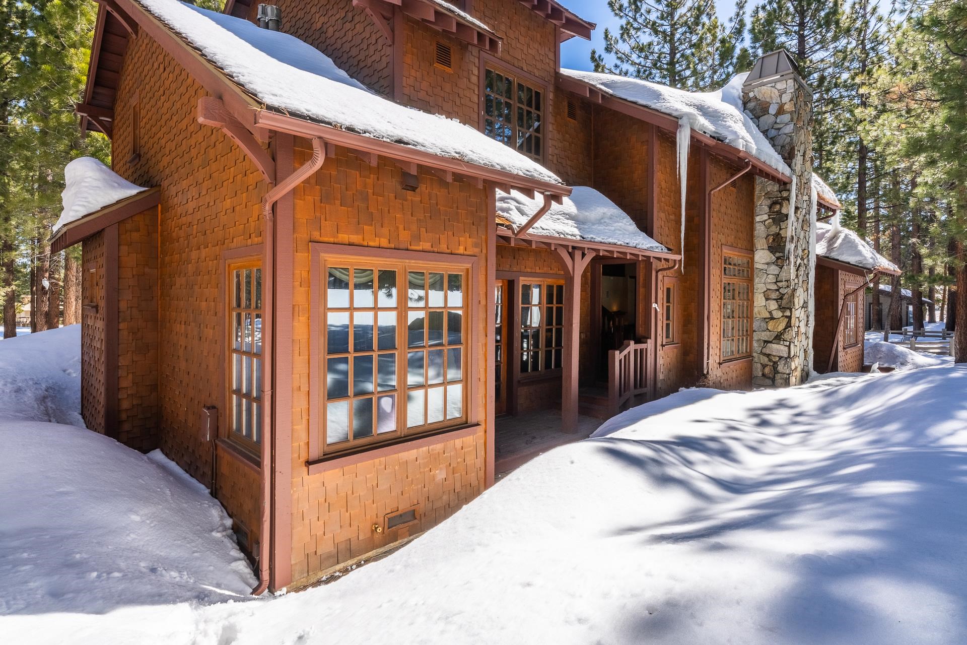 105 Northstar Circle Mammoth Lakes, CA 93546 - Photo 45 of 49 a view of a house with a wooden fence