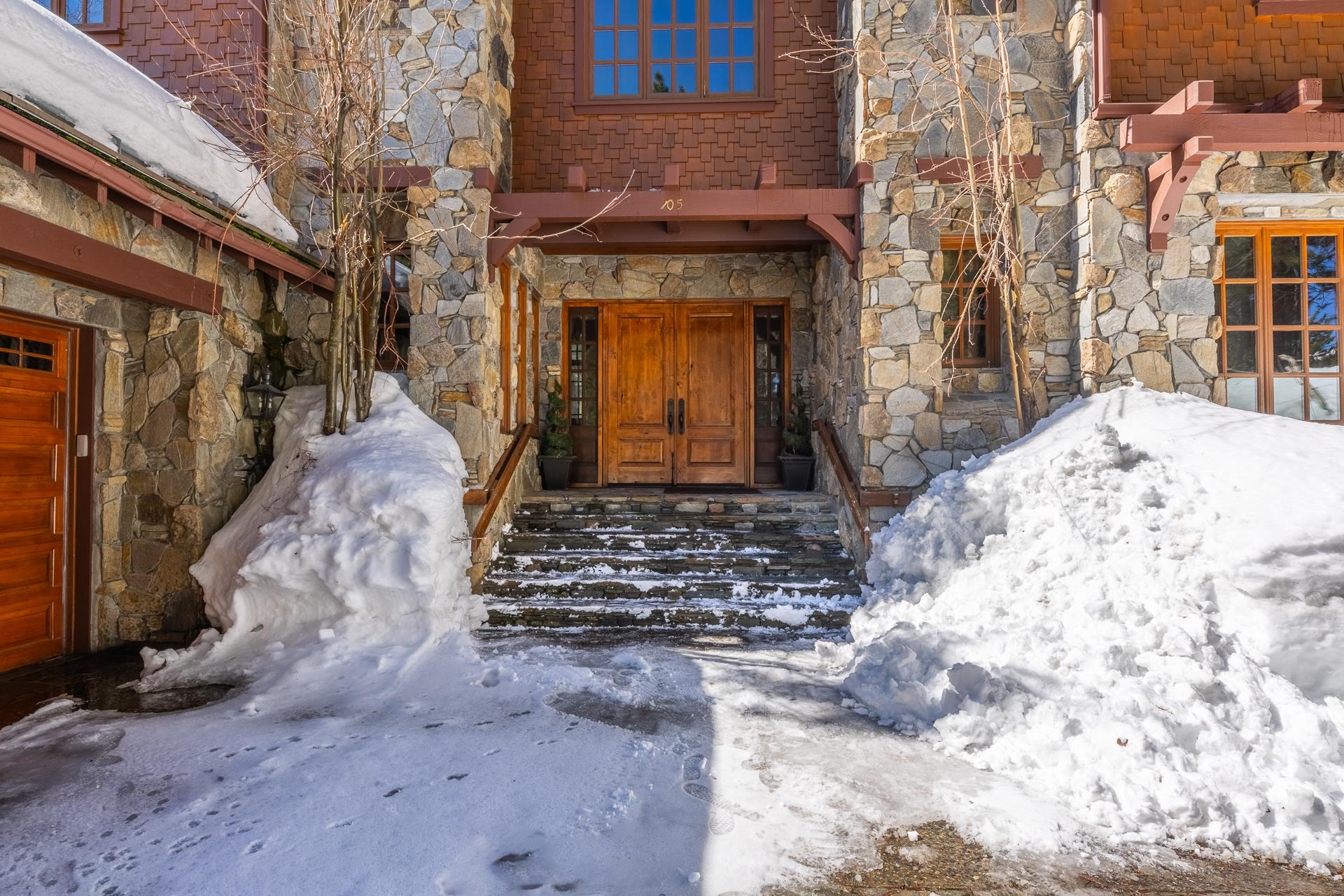 105 Northstar Circle Mammoth Lakes, CA 93546 - Photo 47 of 49 a front view of a house with a yard
