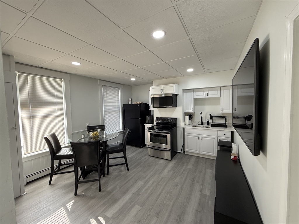 719 Main Street Clinton, MA 01510 - Photo 2 of 32