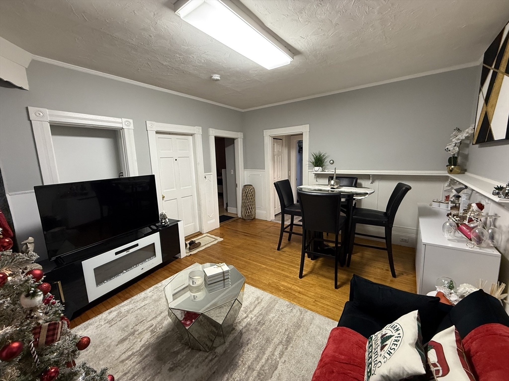 719 Main Street Clinton, MA 01510 - Photo 23 of 32