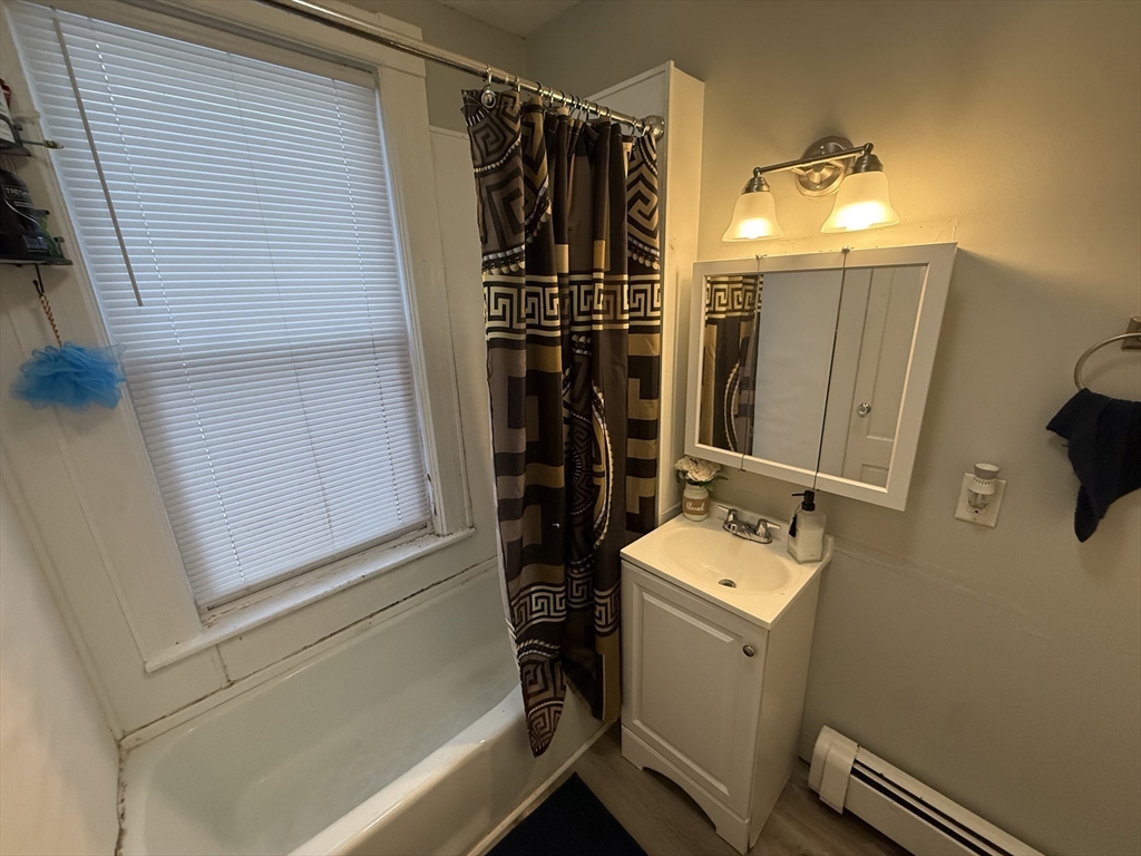 719 Main Street Clinton, MA 01510 - Photo 24 of 32