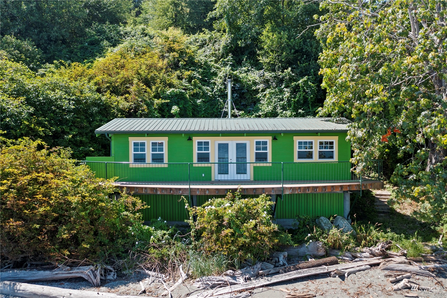 4224 Southwest Luana Beach Road Vashon, WA 98070 - Photo 1 of 27