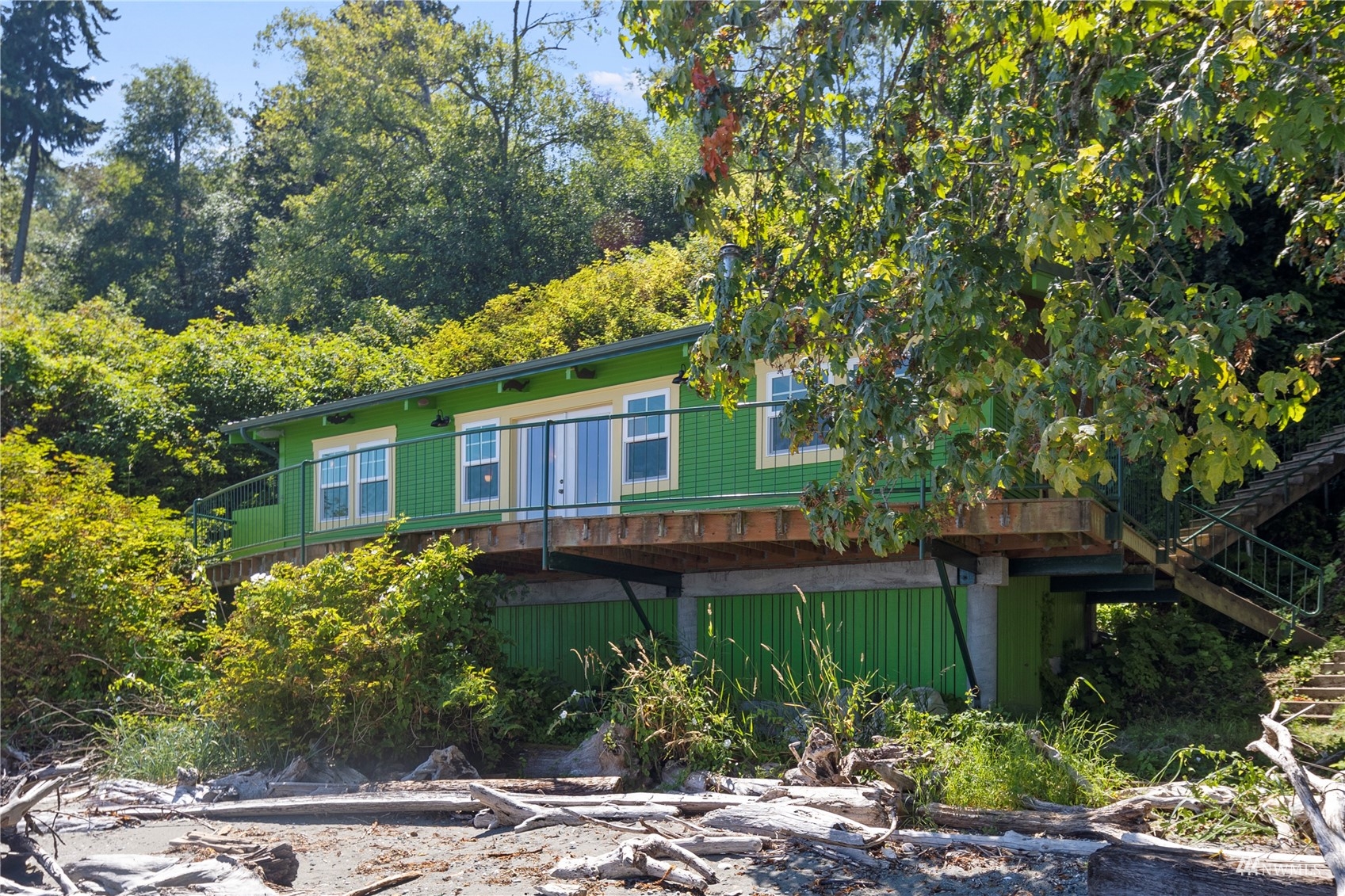 4224 Southwest Luana Beach Road Vashon, WA 98070 - Photo 2 of 27