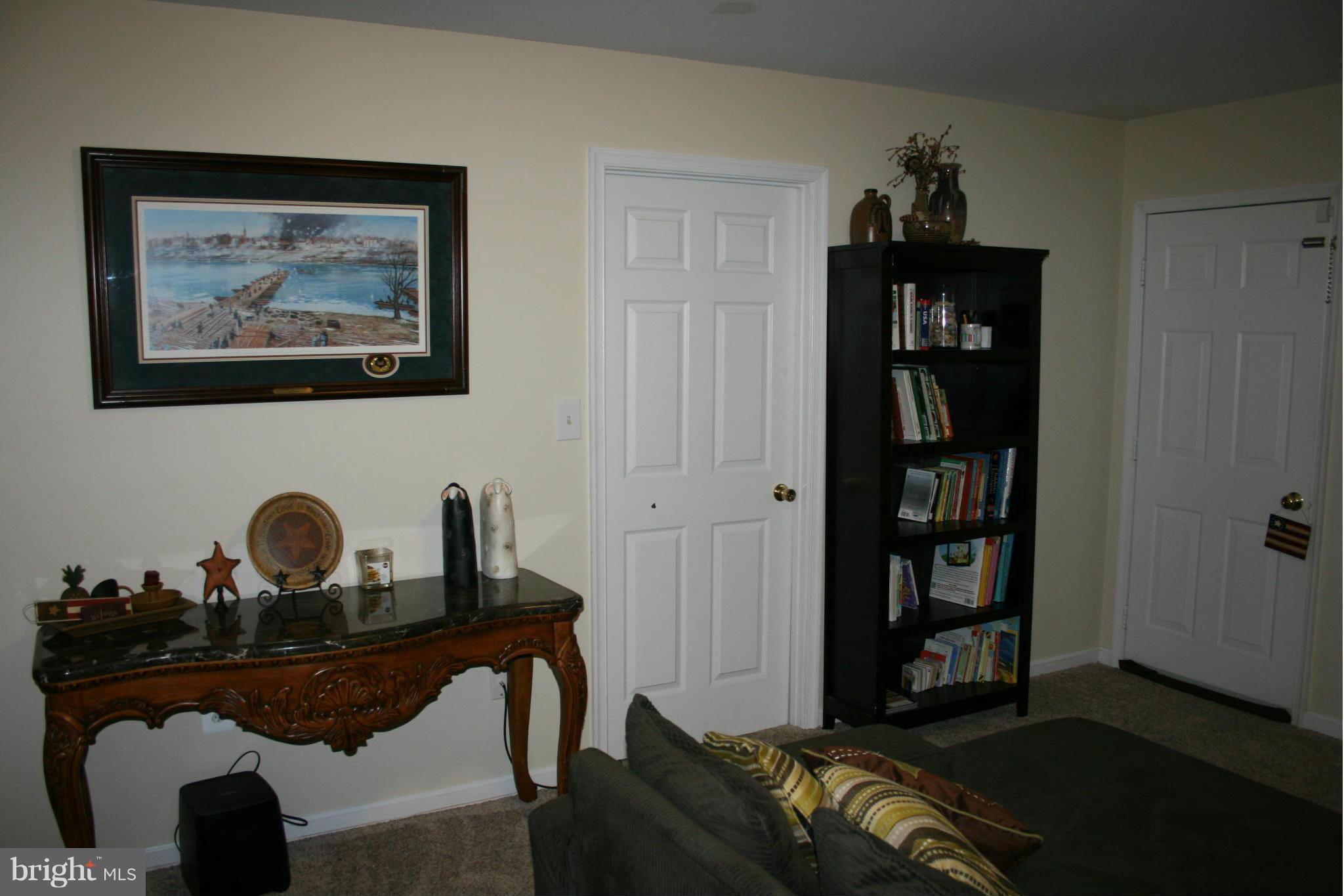 8 Myrtle Road Fredericksburg, VA 22405 - Photo 19 of 23 Family Room