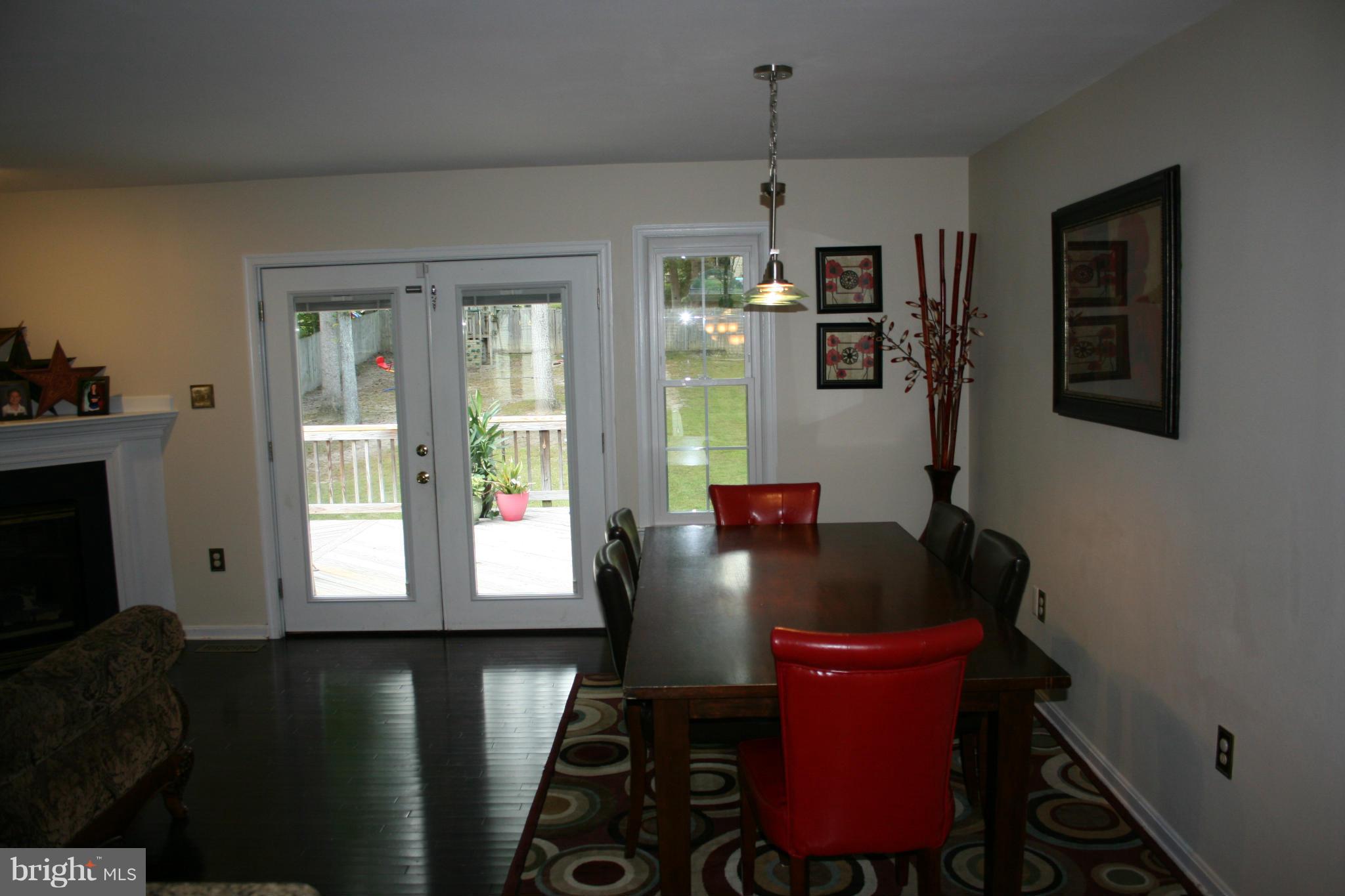 8 Myrtle Road Fredericksburg, VA 22405 - Photo 9 of 23 Living Room