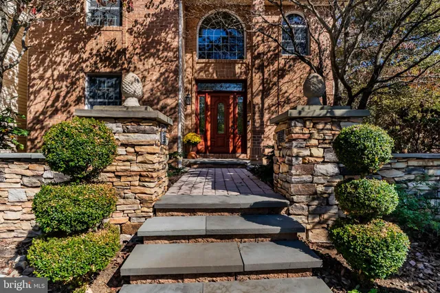 $798,000 | 16 Appaloosa Way, Carlisle, PA 17015