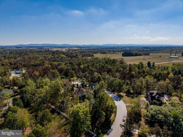 $798,000 | 16 Appaloosa Way, Carlisle, PA 17015