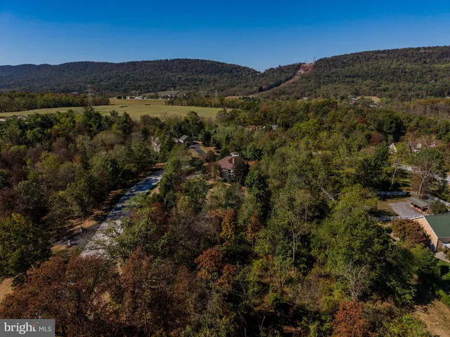 $798,000 | 16 Appaloosa Way, Carlisle, PA 17015