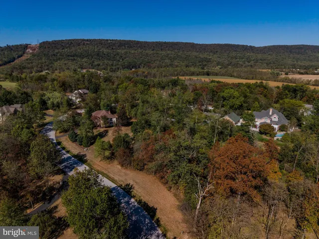 $798,000 | 16 Appaloosa Way, Carlisle, PA 17015