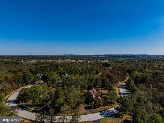 $798,000 | 16 Appaloosa Way, Carlisle, PA 17015