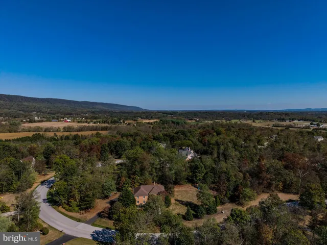 $798,000 | 16 Appaloosa Way, Carlisle, PA 17015