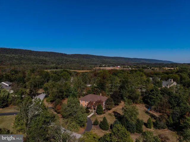 $798,000 | 16 Appaloosa Way, Carlisle, PA 17015