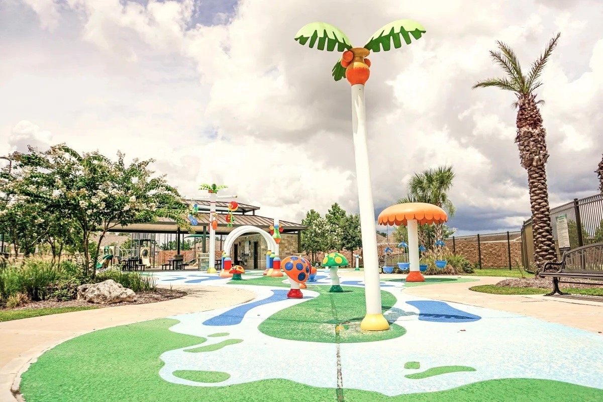 12400 Greens Road, Unit 1102 Atascocita, TX 77346 - Photo 22 of 23 a swimming pool with yard and outdoor seating