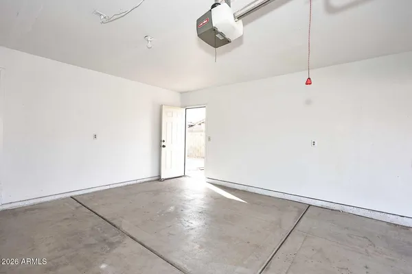 $2,100 | 7827 West Jenan Drive, Peoria, AZ 85345