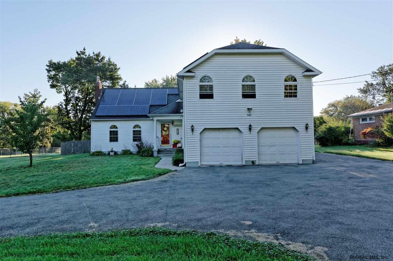 940 Pearse Road Niskayuna, NY 12309 - Photo 1 of 25 Photo 1