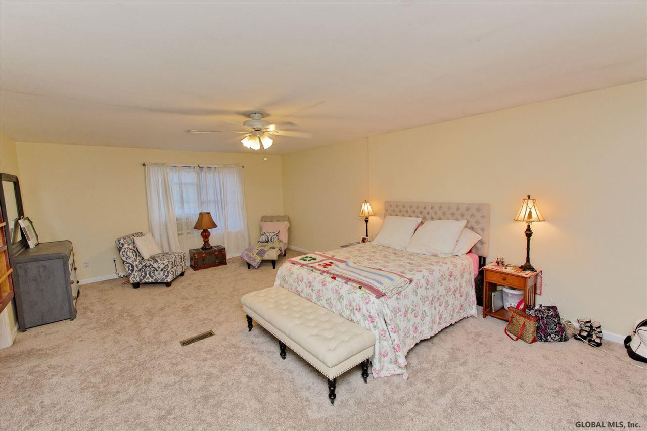 940 Pearse Road Niskayuna, NY 12309 - Photo 13 of 25 Photo 13