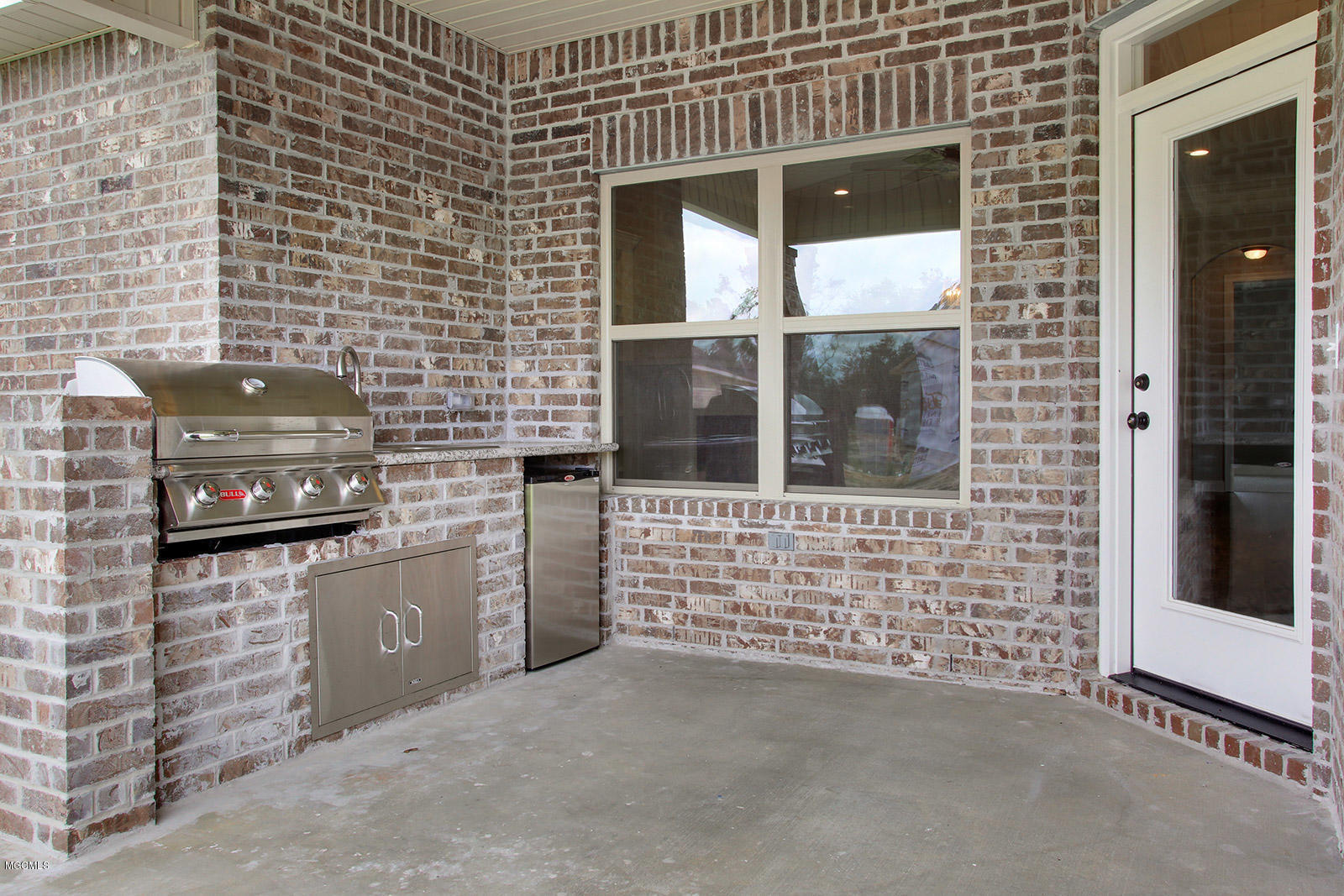 3032 Rue Michelle D'Iberville, MS 39540 - Photo 3 of 3 024_1600x1067_mls