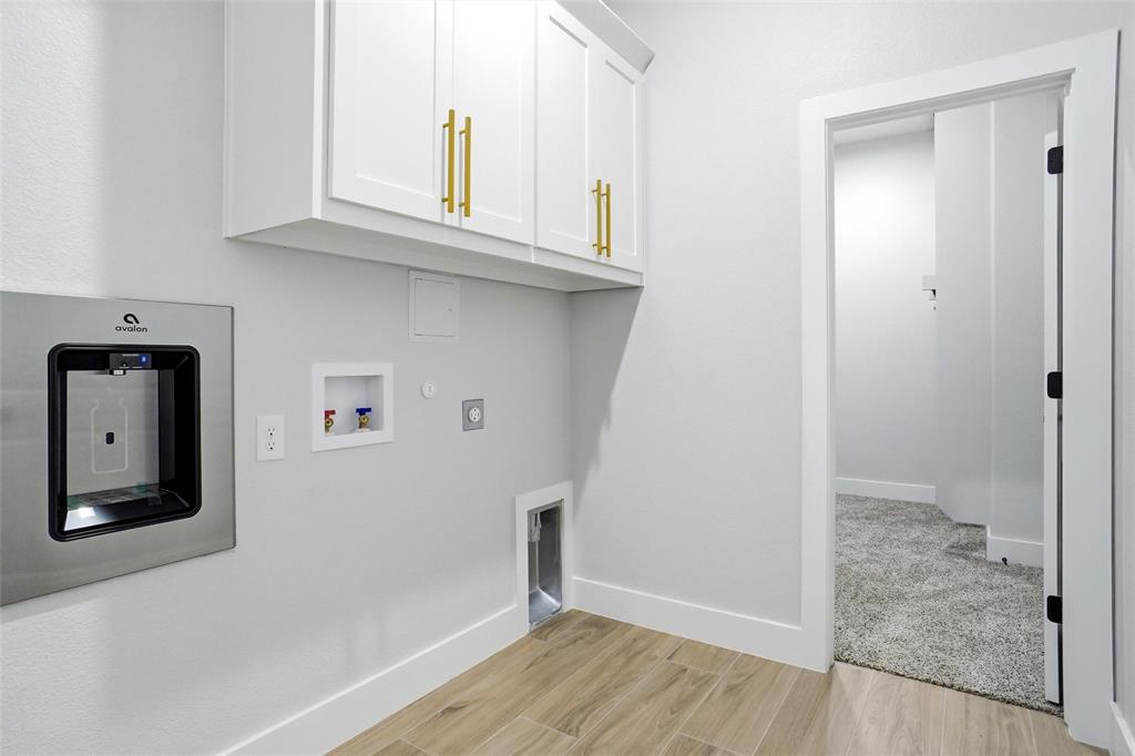 3005 Westfork Way Springtown, TX 76082 - Photo 26 of 39 Spacious Laundry Room