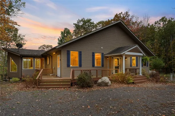 $575,000 | 2526 7 1/4 Street, Cumberland, WI 54829
