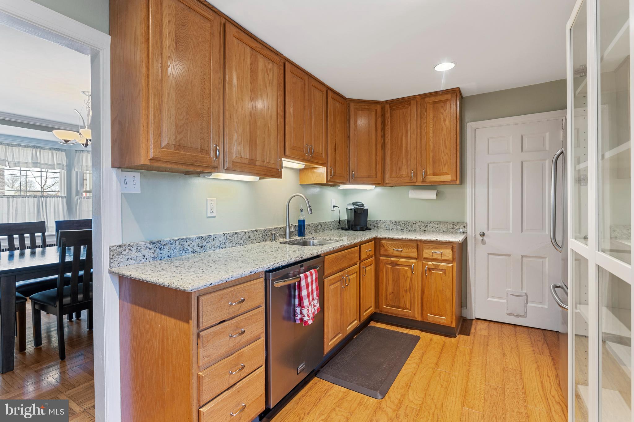 1812 Manor Road Havertown, PA 19083 - Photo 9 of 27