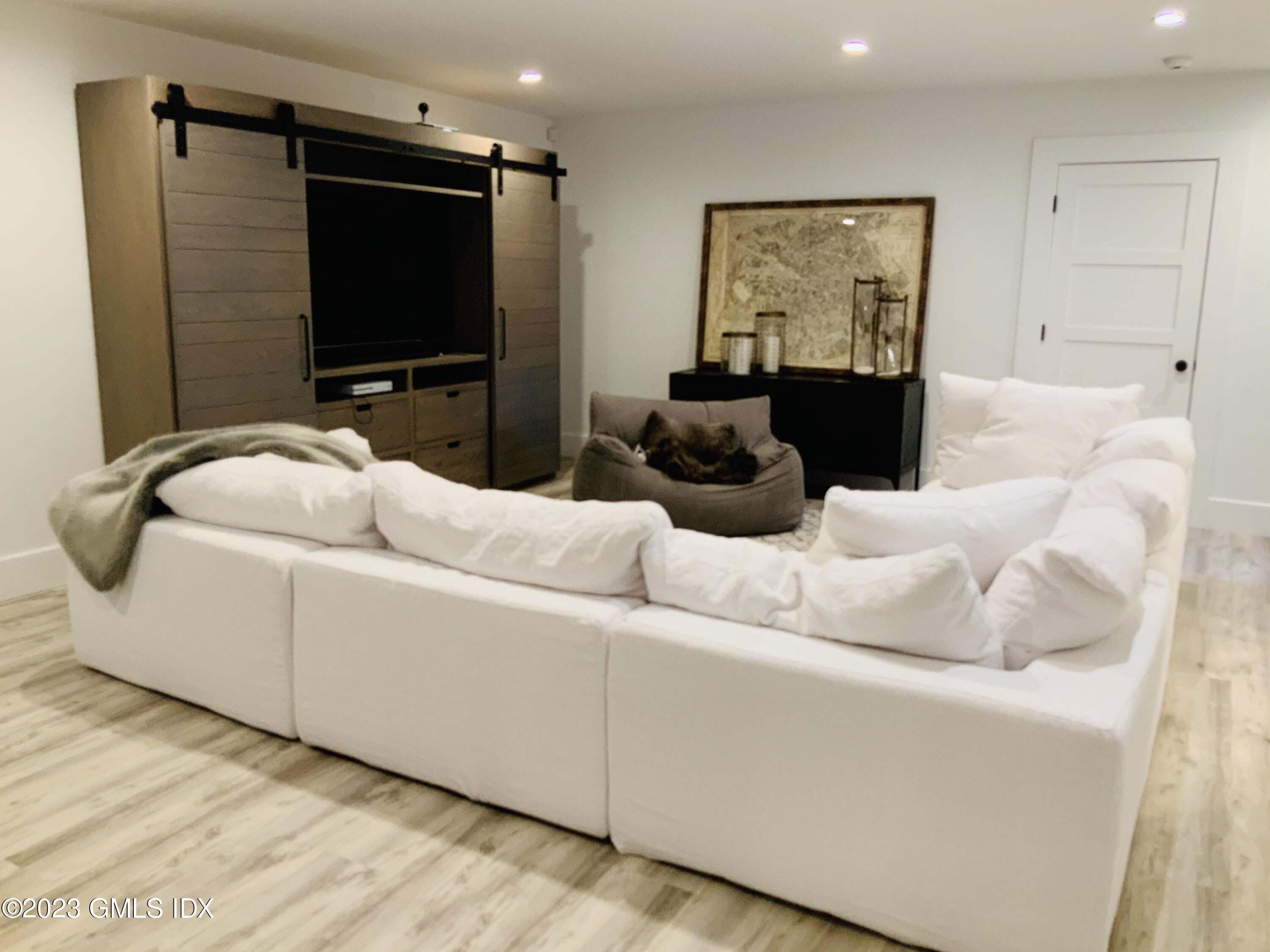 34 Wescott Street Riverside, CT 06878 - Photo 14 of 39 Family Room