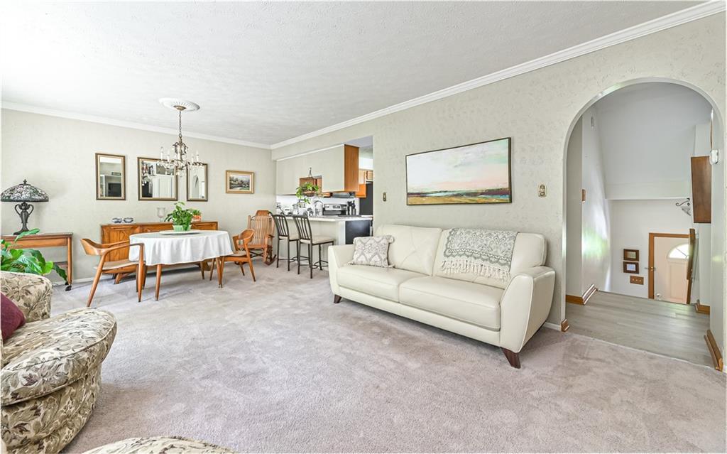 509 Shady Ridge Drive Monroeville, PA 15146 - Photo 4 of 28 Gallery Image 4
