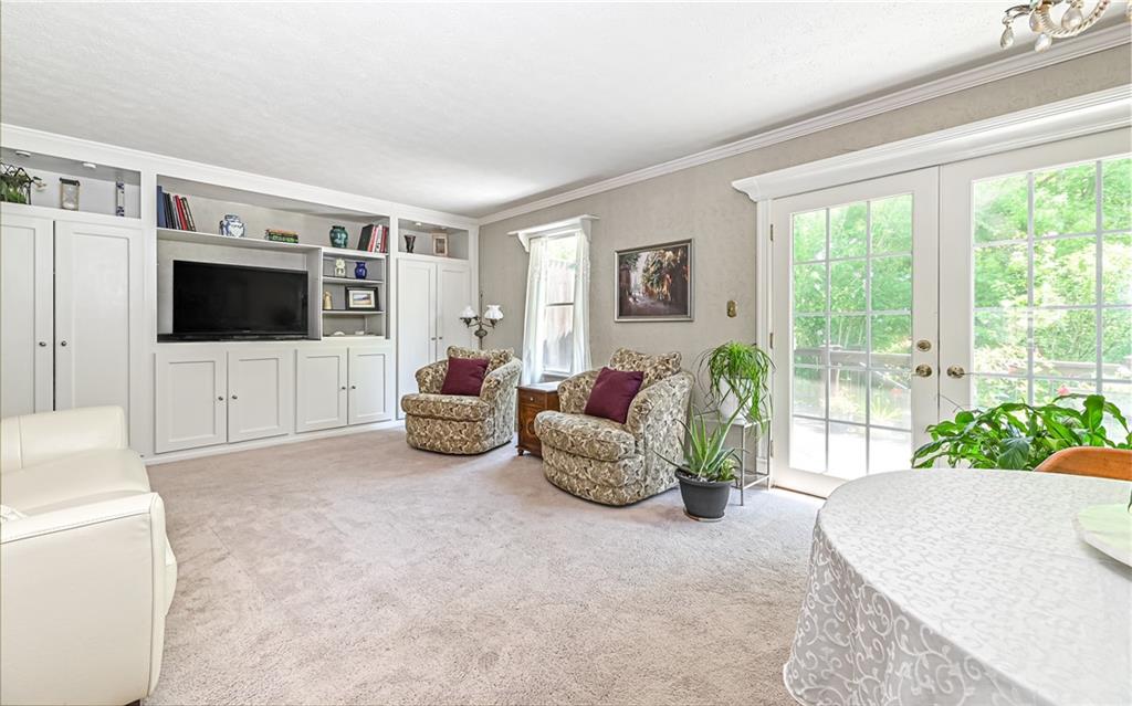 509 Shady Ridge Drive Monroeville, PA 15146 - Photo 6 of 28 Gallery Image 6